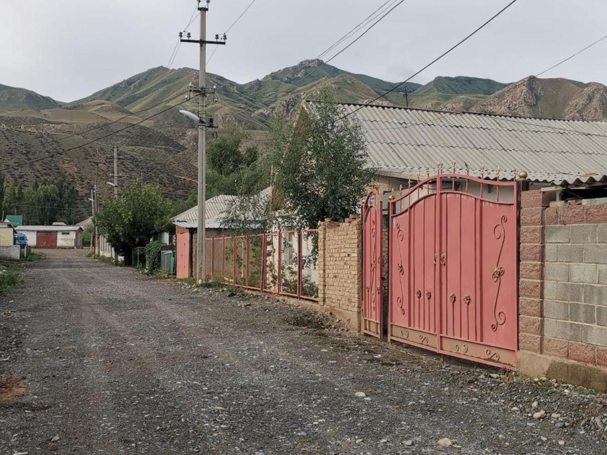 Naryn Guest House Εξωτερικό φωτογραφία